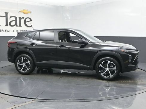 New 2026 Chevrolet Trax RS w/ Sunroof Package FWD image 1