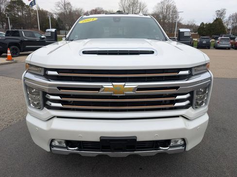 Used 2021 Chevrolet Silverado 2500 High Country w/ Z71 Off-Road Package image 8