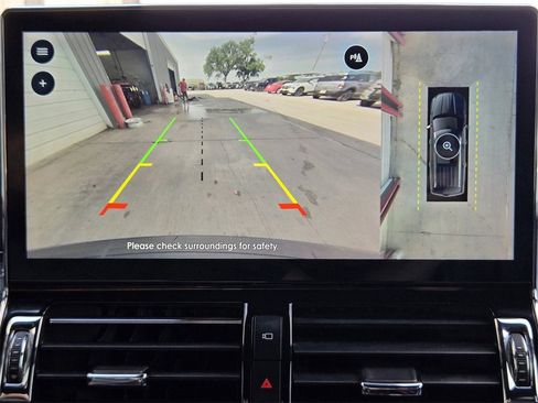 Used 2023 Lincoln Navigator Reserve image 16