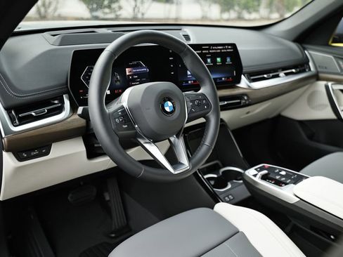 New 2026 BMW X1 xDrive28i w/ Technology Package AWD/4WD image 18