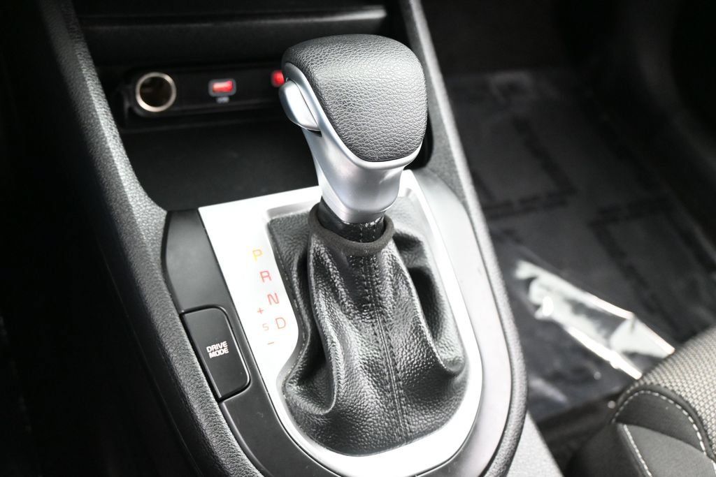 Used 2024 Kia Forte LXS w/ LXS Technology Package FWD image 21