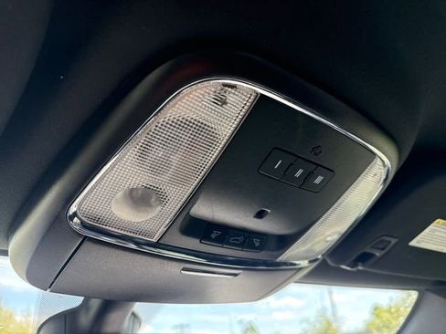 Used 2017 Jeep Grand Cherokee Limited AWD/4WD image 22