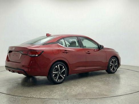 Used 2025 Nissan Sentra SV FWD image 9