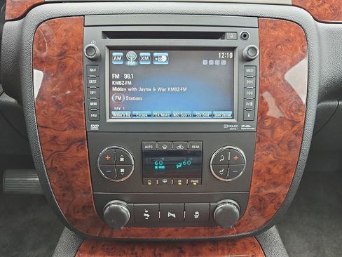 Used 2013 Chevrolet Tahoe LTZ AWD/4WD image 26