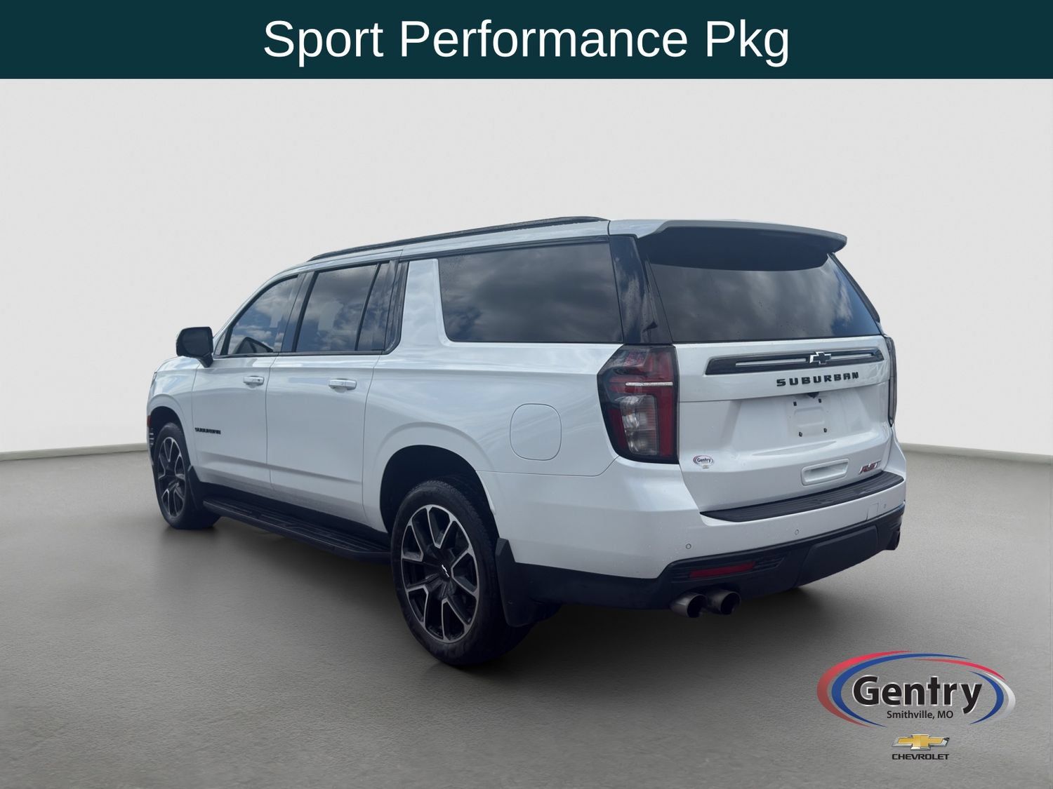 Used 2023 Chevrolet Suburban RST w/ Sport Performance Package AWD/4WD image 4