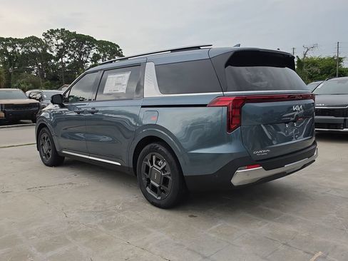 New 2027 Kia Carnival SX FWD image 6