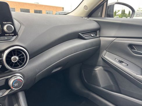 Used 2025 Nissan Sentra S FWD image 33
