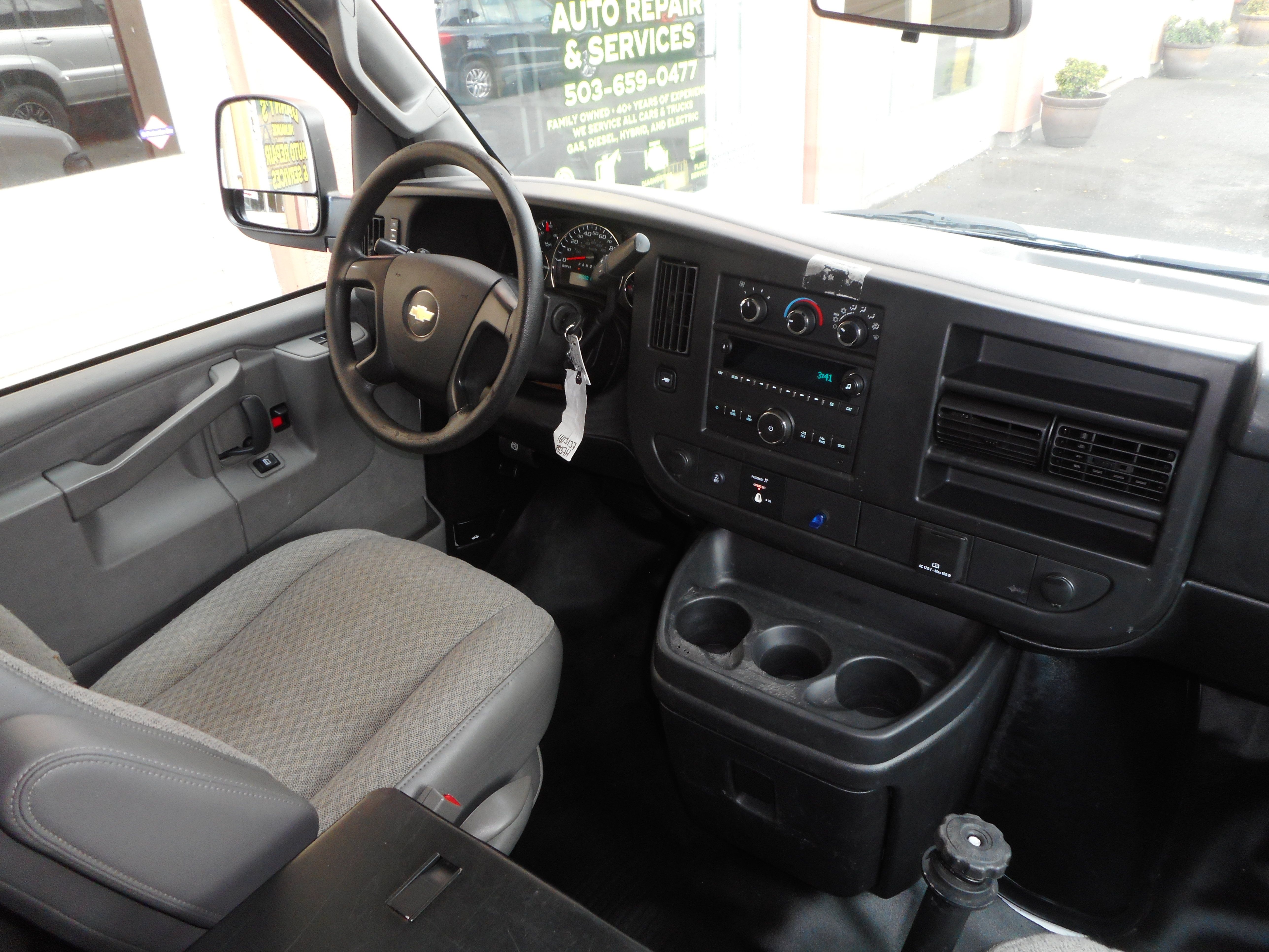 Used 2016 Chevrolet Express 2500 w/ Cold Climate Package RWD image 23