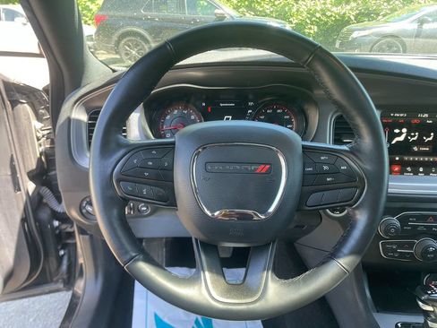 Used 2023 Dodge Charger SXT w/ Blacktop Package AWD/4WD image 15