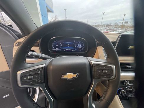 Used 2024 Chevrolet Suburban Premier w/ Premium Package 2 image 10