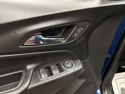 Used 2019 Chevrolet Equinox LT w/ Driver Convenience Package image 34