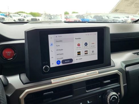 Used 2024 Toyota Tacoma TRD Sport w/ TRD Sport Upgrade Package image 6