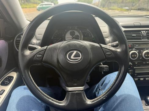 Used 2005 Lexus IS 300 RWD image 26