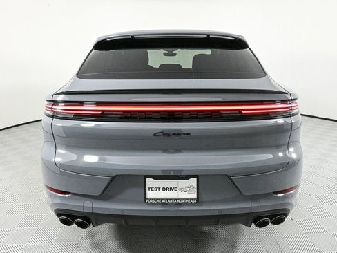 New 2025 Porsche Cayenne Coupe image 30