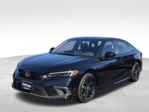 Used 2023 Honda Civic Sport image 3