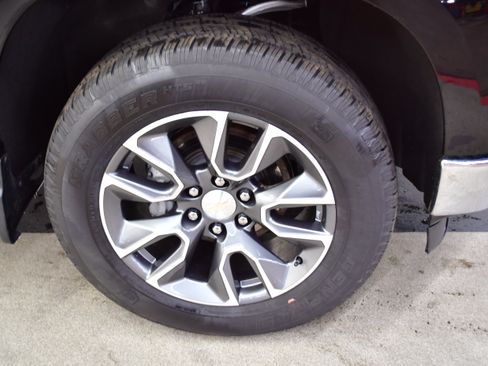 Used 2023 RAM 1500 Classic SLT w/ Trailer & Traction Group image 29