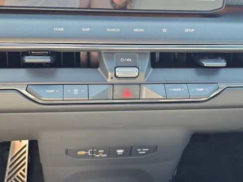 New 2026 Kia EV9 GT-Line AWD/4WD image 17