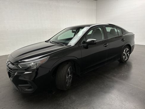 Used 2025 Subaru Legacy Premium AWD/4WD image 4