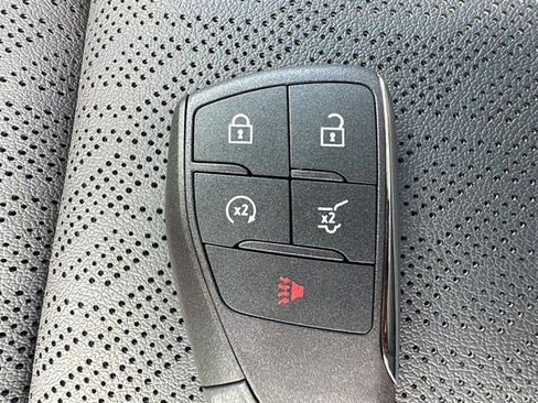New 2026 Chevrolet Equinox RS w/ Convenience Package III FWD image 31