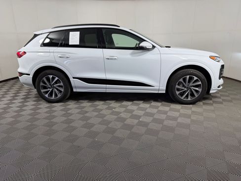 Used 2025 Audi Q6 e-tron Premium w/ Convenience Package AWD/4WD image 8