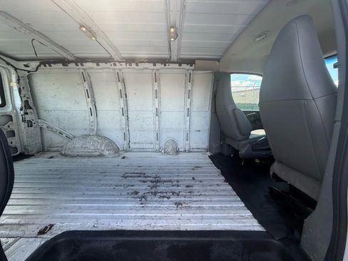 Used 2016 Chevrolet Express 2500 image 57