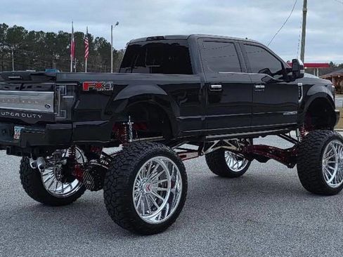 Used 2019 Ford F250 Platinum w/ Platinum Ultimate Package image 7