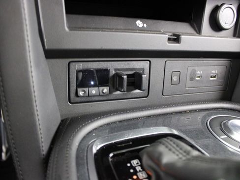 Used 2023 Nissan Armada SL w/ Midnight Edition Package image 24