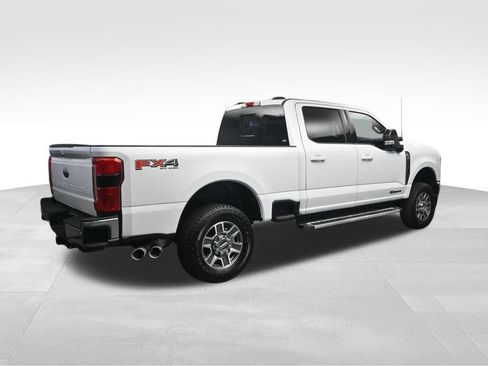 Used 2023 Ford F250 Lariat w/ FX4 Off-Road Package AWD/4WD image 5