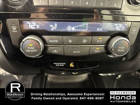 Used 2017 Nissan Rogue SV AWD/4WD image 9