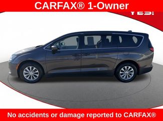 Used 2017 Chrysler Pacifica Touring w/ Tire & Wheel Group video 2