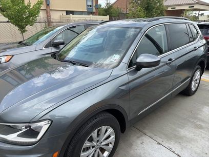 Used 2018 Volkswagen Tiguan SE