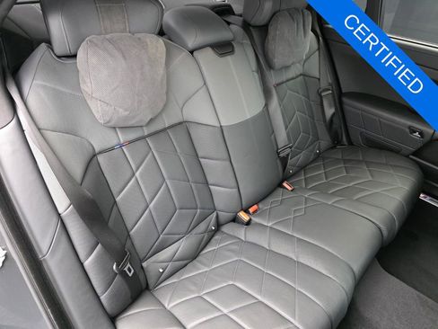 Certified 2023 BMW 760i xDrive AWD/4WD image 27