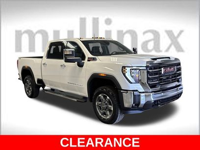 New 2025 GMC Sierra 2500 SLT w/ SLT Convenience Package