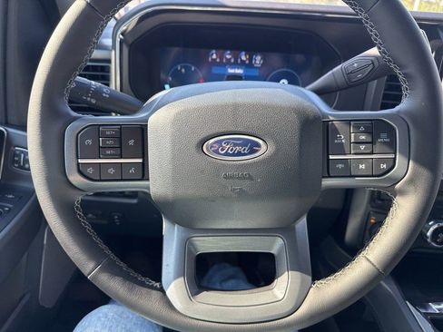 New 2025 Ford F250 Lariat w/ Black Appearance Package image 29