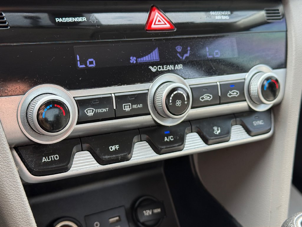 Used 2020 Hyundai Elantra SEL FWD image 35