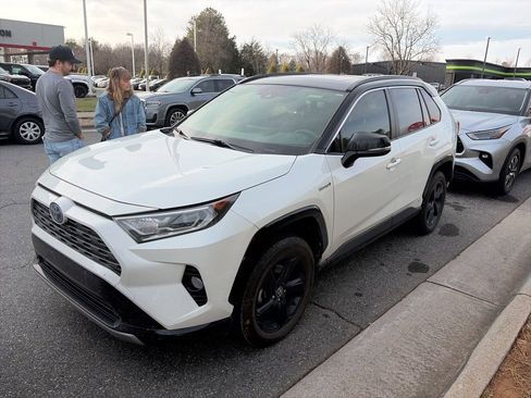 Used 2021 Toyota RAV4 XSE image 5