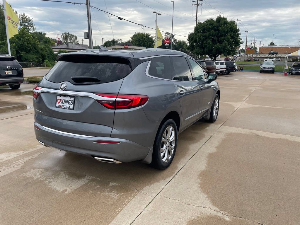Used 2021 Buick Enclave Avenir w/ Avenir Technology Package AWD/4WD image 5