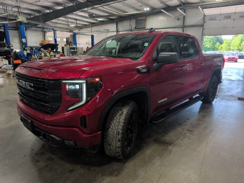 Used 2024 GMC Sierra 1500 Elevation w/ LPO, Elevation Black Package AWD/4WD image 6