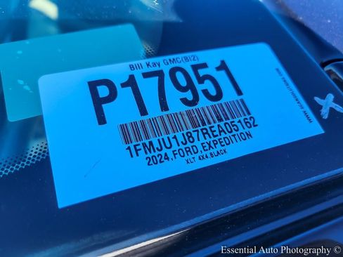 Used 2024 Ford Expedition XLT image 28
