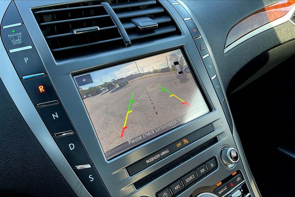 Used 2020 Lincoln MKZ Reserve w/ Elements Package FWD image 13