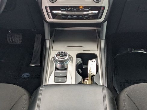 Used 2022 Ford Explorer XLT image 20