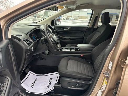 Used 2020 Ford Edge SE image 10
