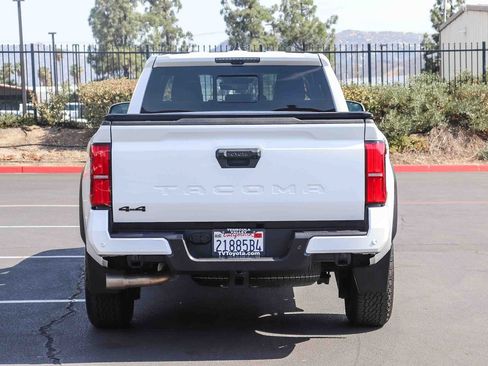 Used 2024 Toyota Tacoma TRD Off-Road w/ TRD Off Road Premium Package AWD/4WD image 6