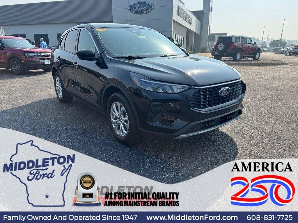 Certified 2023 Ford Escape Active w/ Tech Pack #2 AWD/4WD image 1