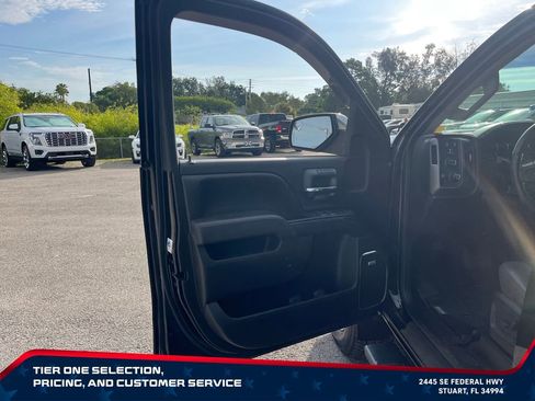 Used 2016 GMC Sierra 2500 SLT w/ All-Terrain HD Package AWD/4WD image 10