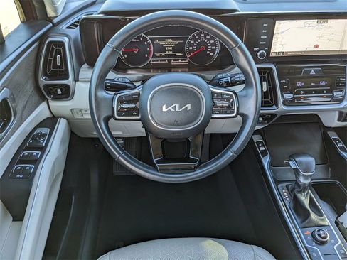Certified 2023 Kia Sorento S image 17
