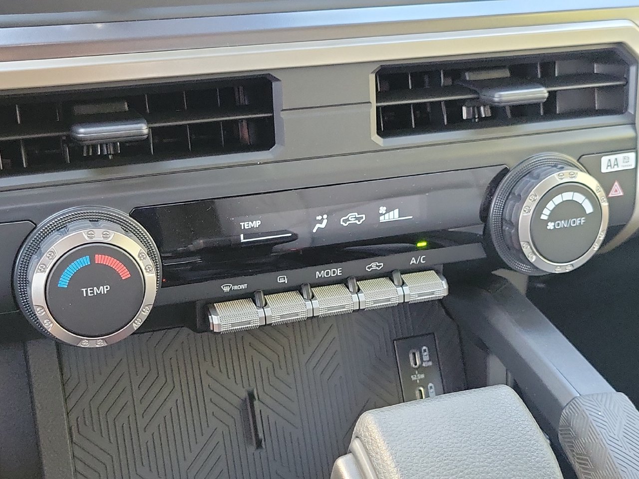 Used 2026 Toyota Tacoma SR5 AWD/4WD image 24