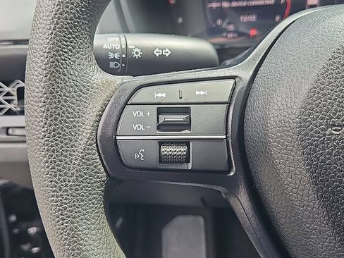 Certified 2025 Honda Accord LX image 19