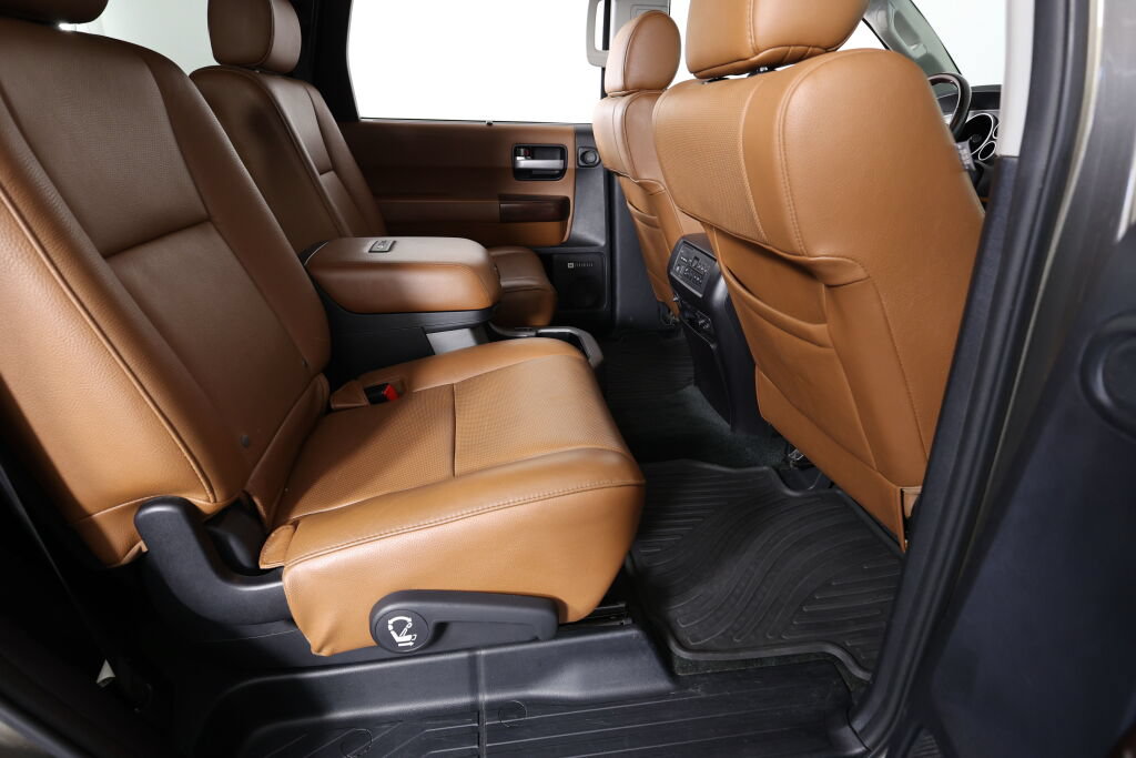 Used 2014 Toyota Sequoia Platinum AWD/4WD image 27