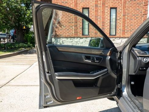 Used 2015 Mercedes-Benz E 350 4MATIC Wagon image 17